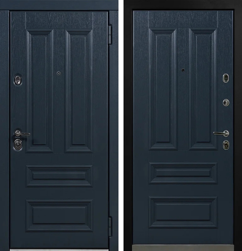 Синяя входная дверь в дом №33