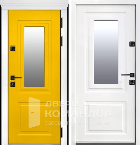 Жёлтая входная дверь с белыми наличниками №2