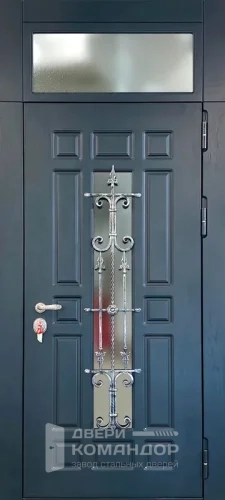 Серая дверь с ковкой и стеклопакетом №57