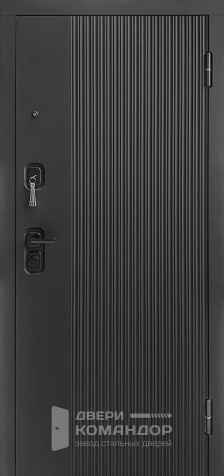 Металлическая герметичная дверь №18 - наружная сторона