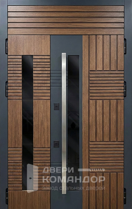 Входная двустворчатая дверь орех с вертикальным стеклом для частного дома №105