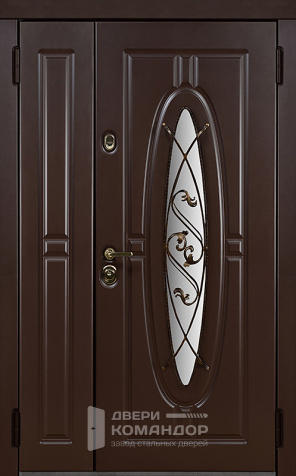 Большая дверь в дом №16 - наружная сторона