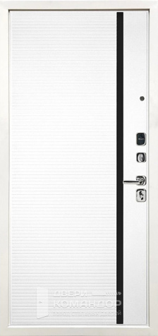 Белая входная дверь в панельный дом №6 - внутренняя сторона