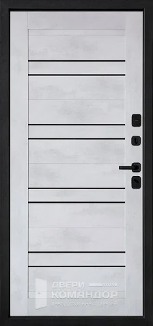 Металлическая дверь с двойным притвором и черной фурнитурой №20 - внутренняя сторона